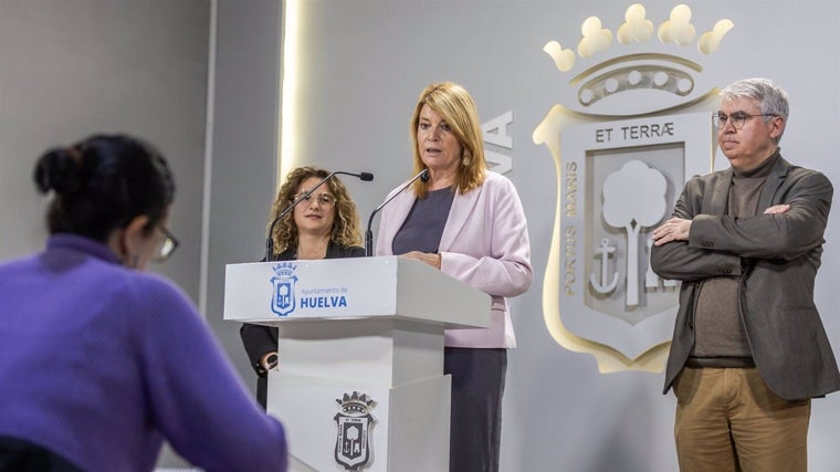 Pilar Miranda y Pastora Giménez esta mañana en rueda de prensa