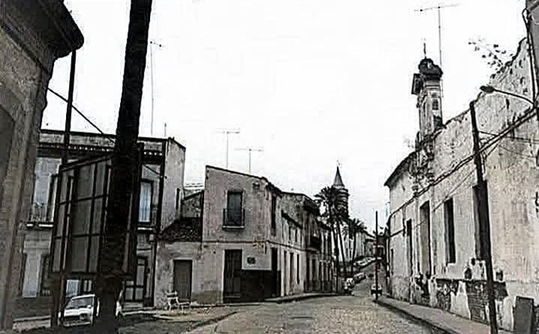 Imagen principal - Varias fotografías antiguas de la calle San Sebastián