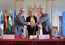 El presidente de la Asamblea Local de Faro firma el manifiesto por el AVE Faro-Huelva-Sevilla