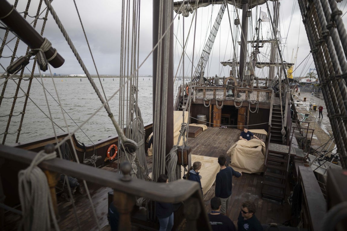 Imágenes de la llegada a Huelva del Galeón Andalucía
