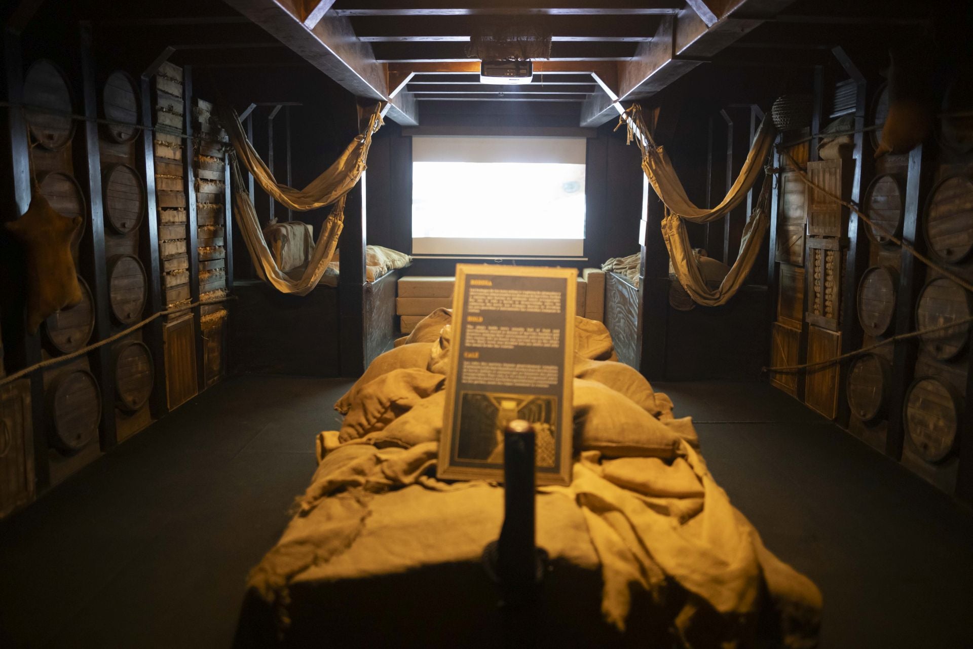Imágenes de la llegada a Huelva del Galeón Andalucía