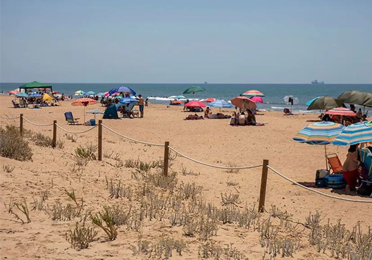 La playa de Marismas del Odiel, tradicionalmente conocida como del Espigón