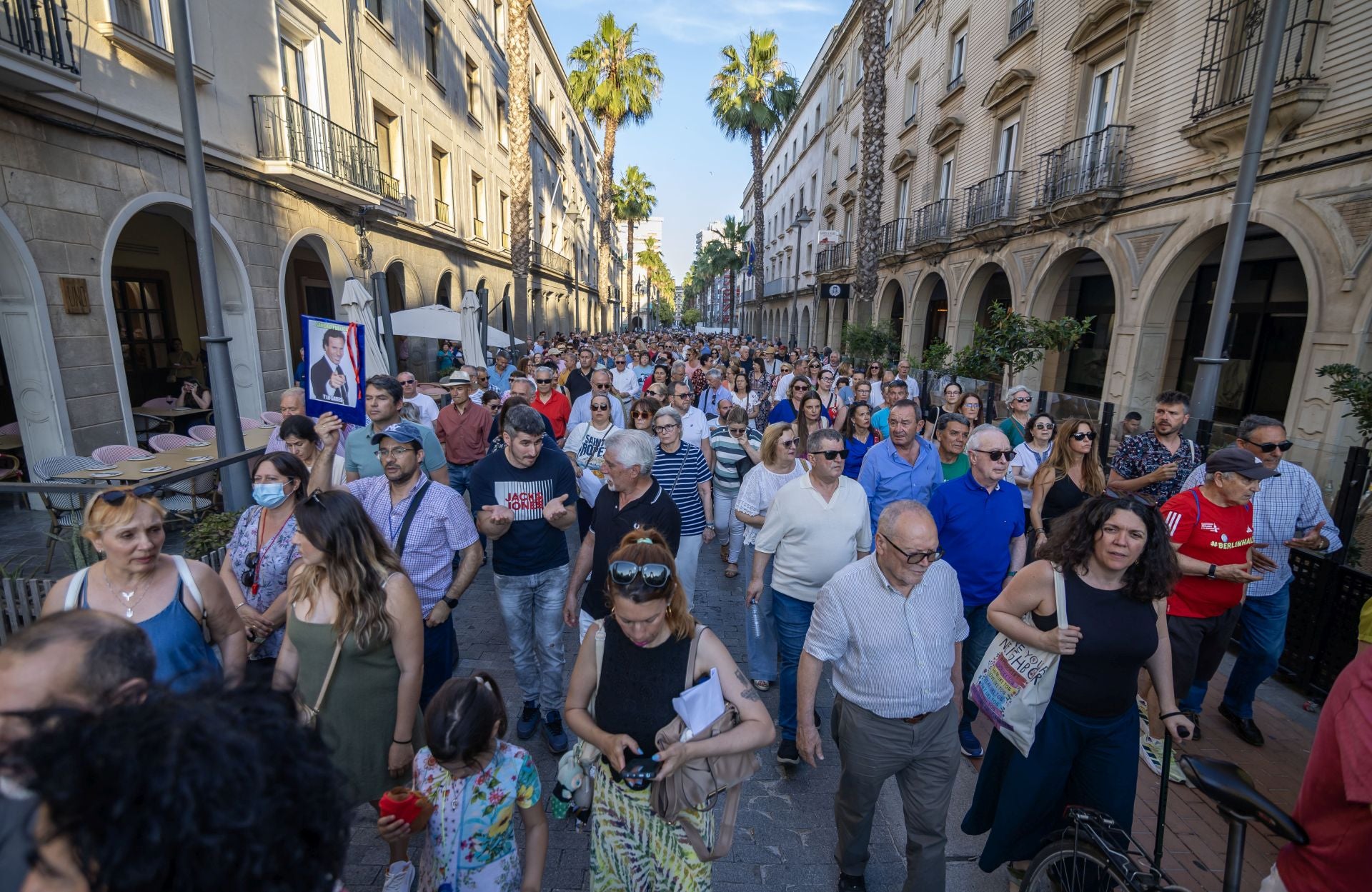 La manifestación en defensa de la sanidad pública de Huelva, en imágenes