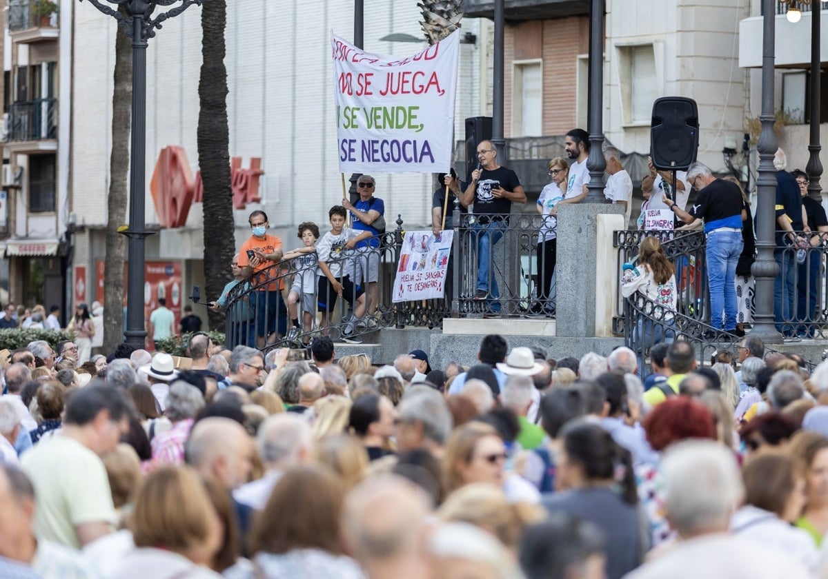 Final de la manifestación, en la plaza de las Monjas