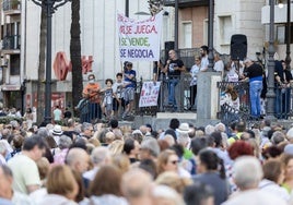 La manifestación en defensa de la sanidad pública de Huelva, en imágenes