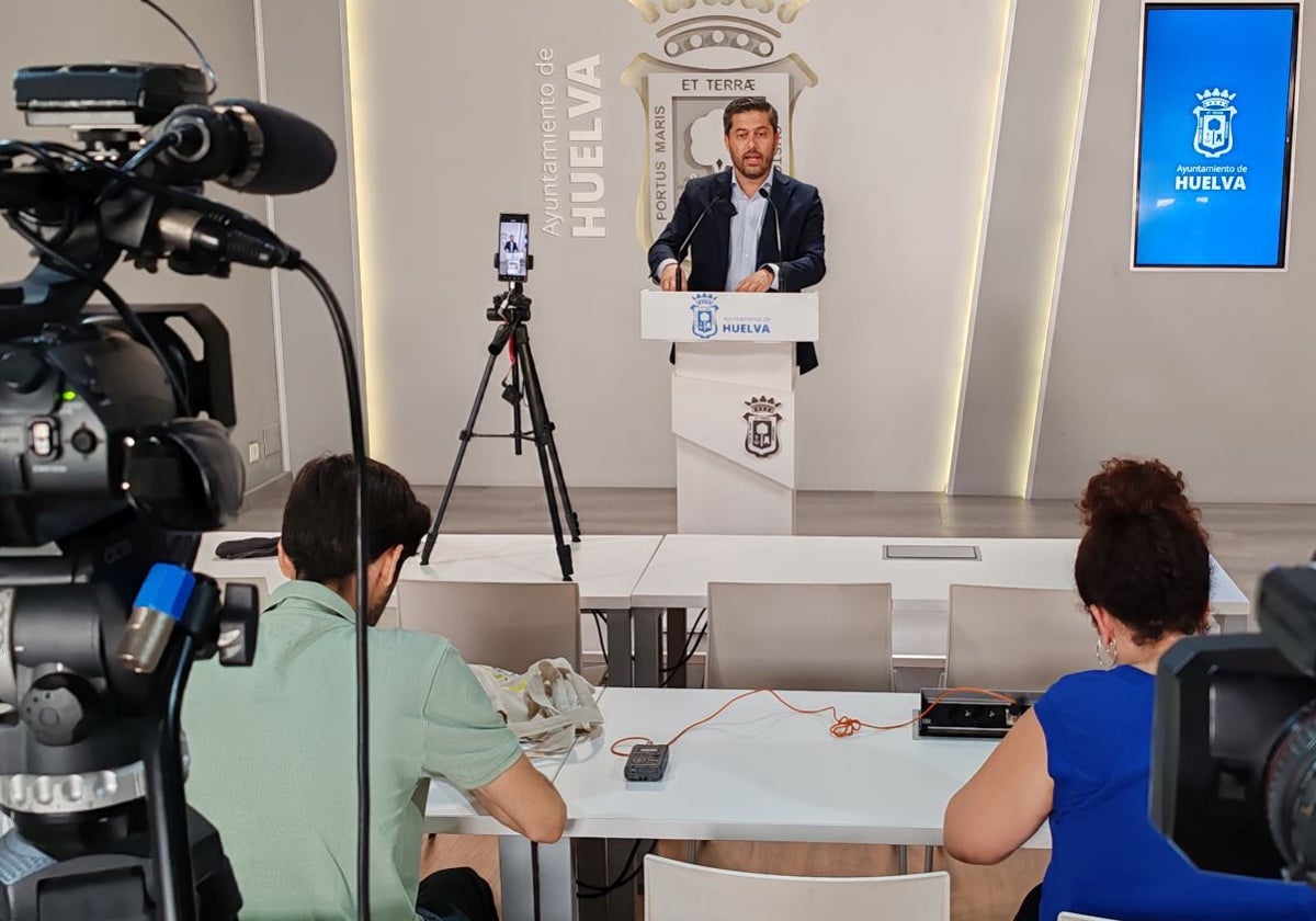 Fran Baluffo, portavoz del PSOE de Huelva