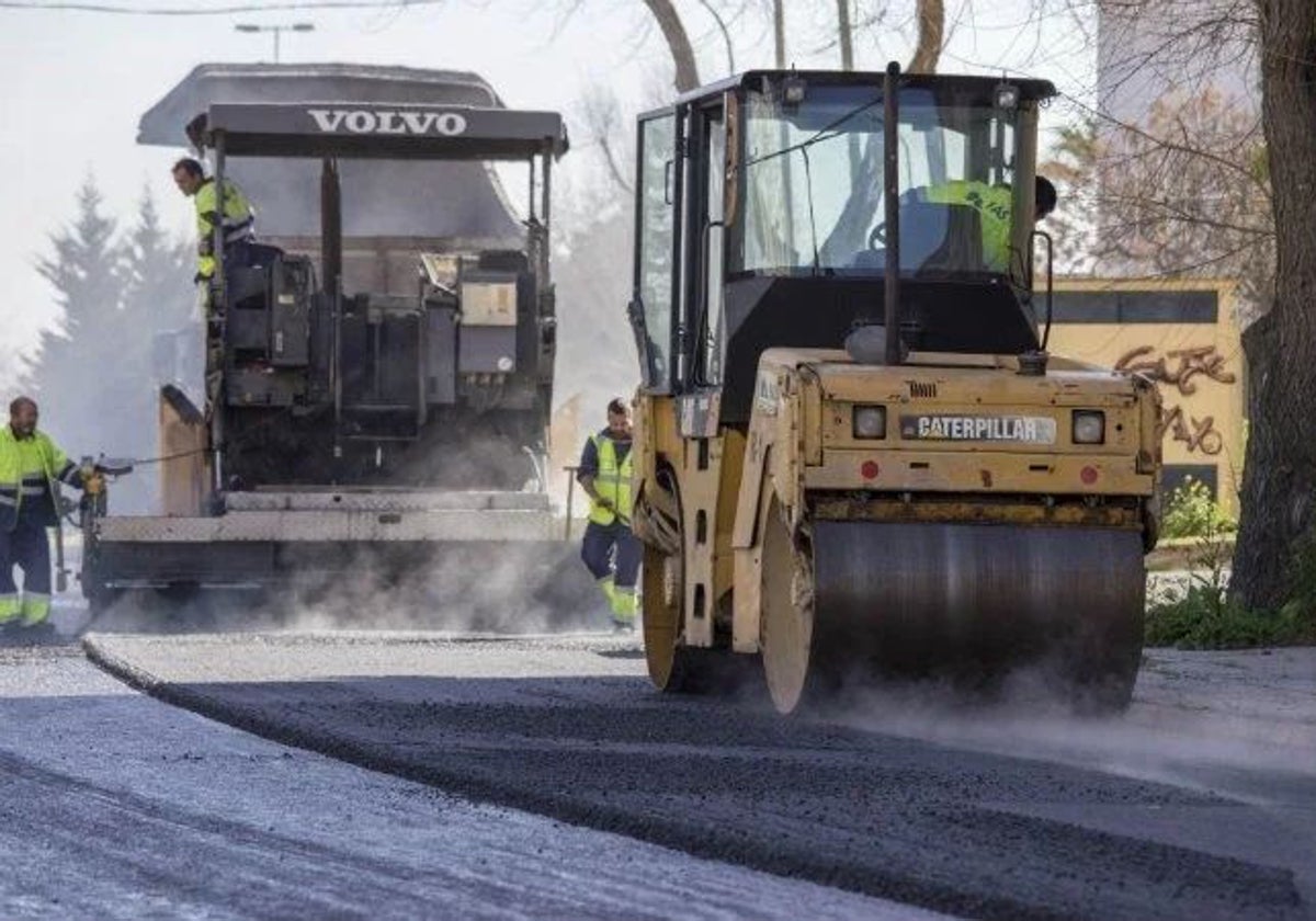 Trabajos de asfaltado en Huelva