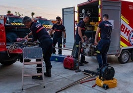 Los bomberos de Huelva contarán con nuevos equipos de protección individual