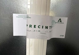 La Policía precinta la cafetería del hospital Juan Ramón Jiménez de Huelva por un riesgo «grave e inminente» para la salud pública