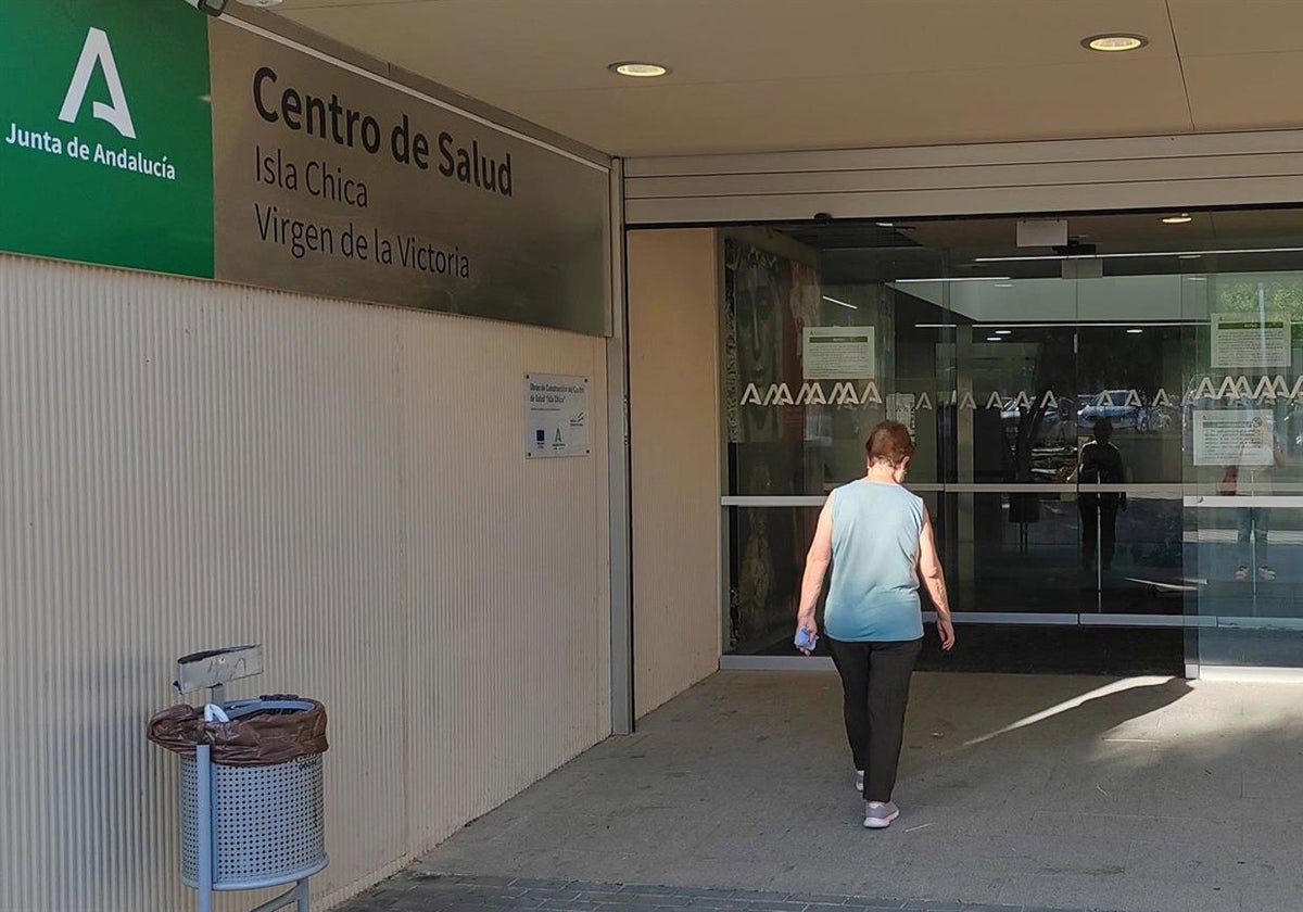 El centro de salud de Isla Chica de Huelva