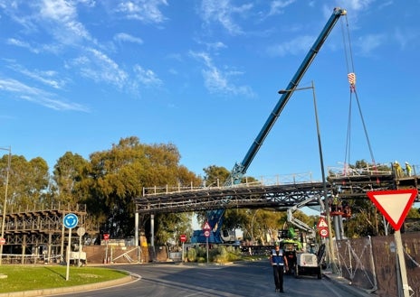 Imagen secundaria 1 - El Muelle de la Compañía Minera de Río Tinto ya está unido