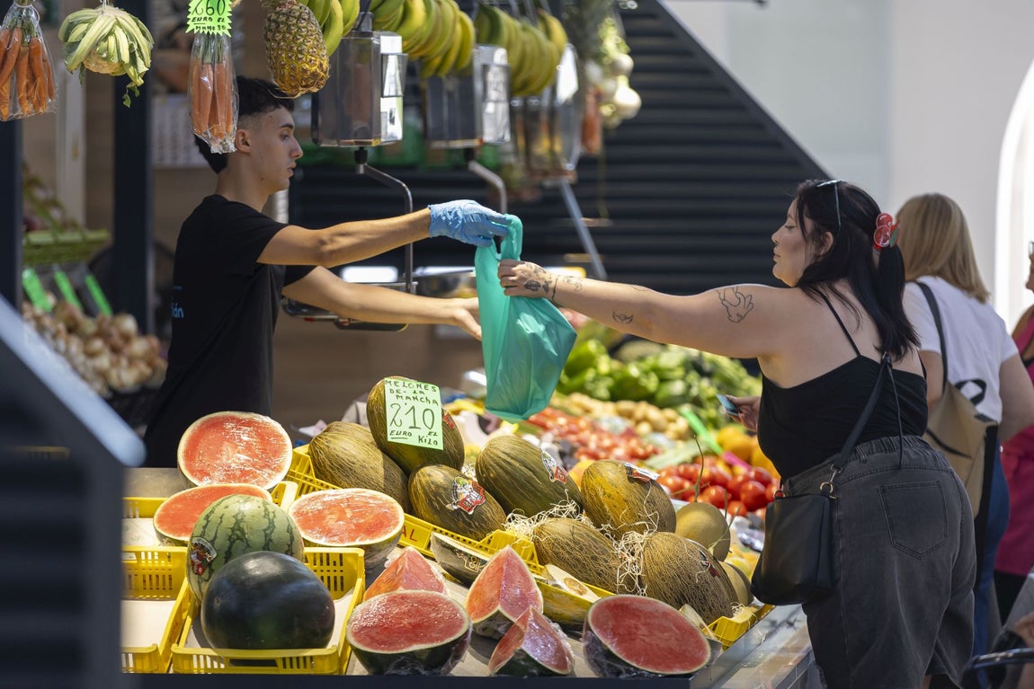 La esperada reapertura del Mercado de San Sebastián, en imágenes