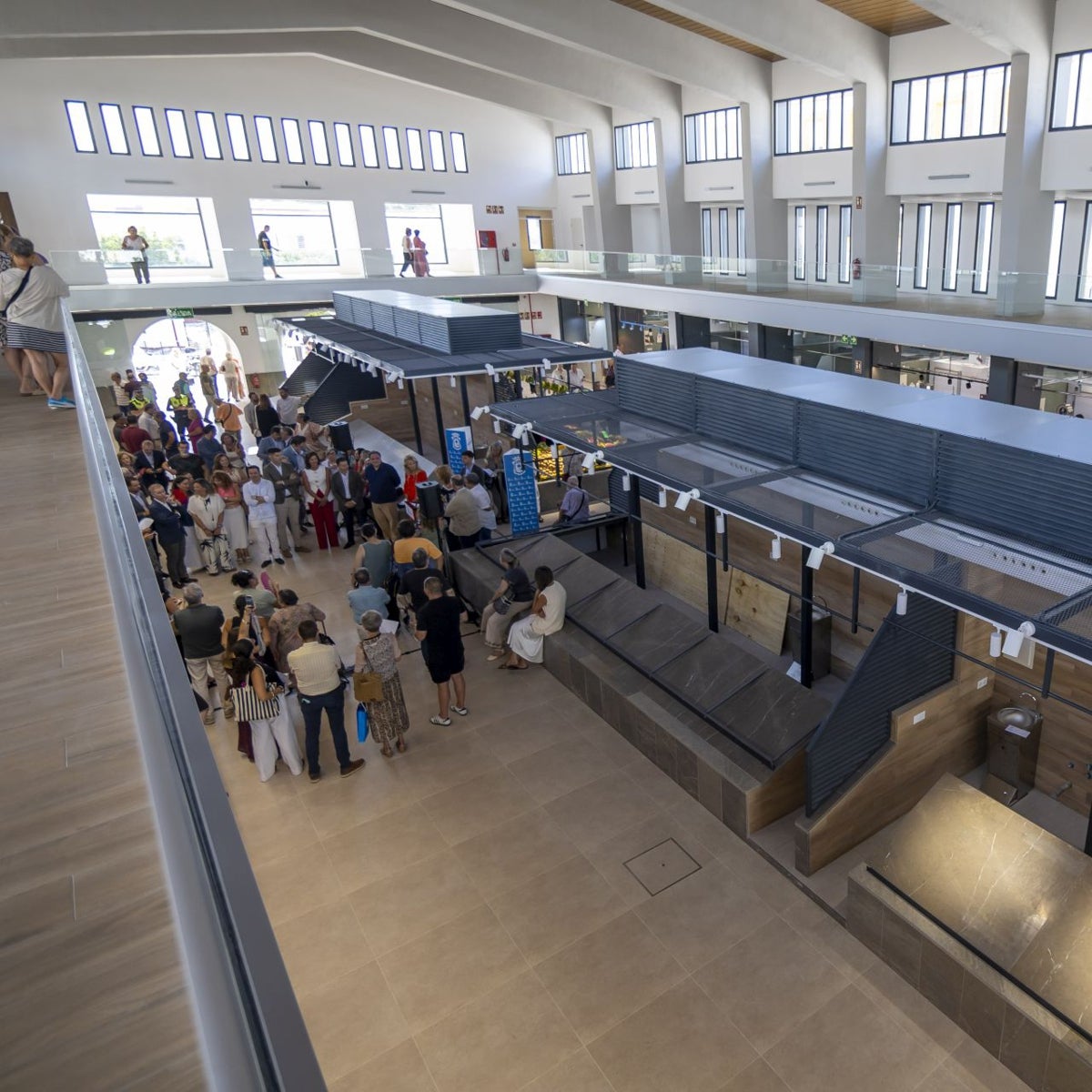 El interior del renovado Mercado de San Sebastián
