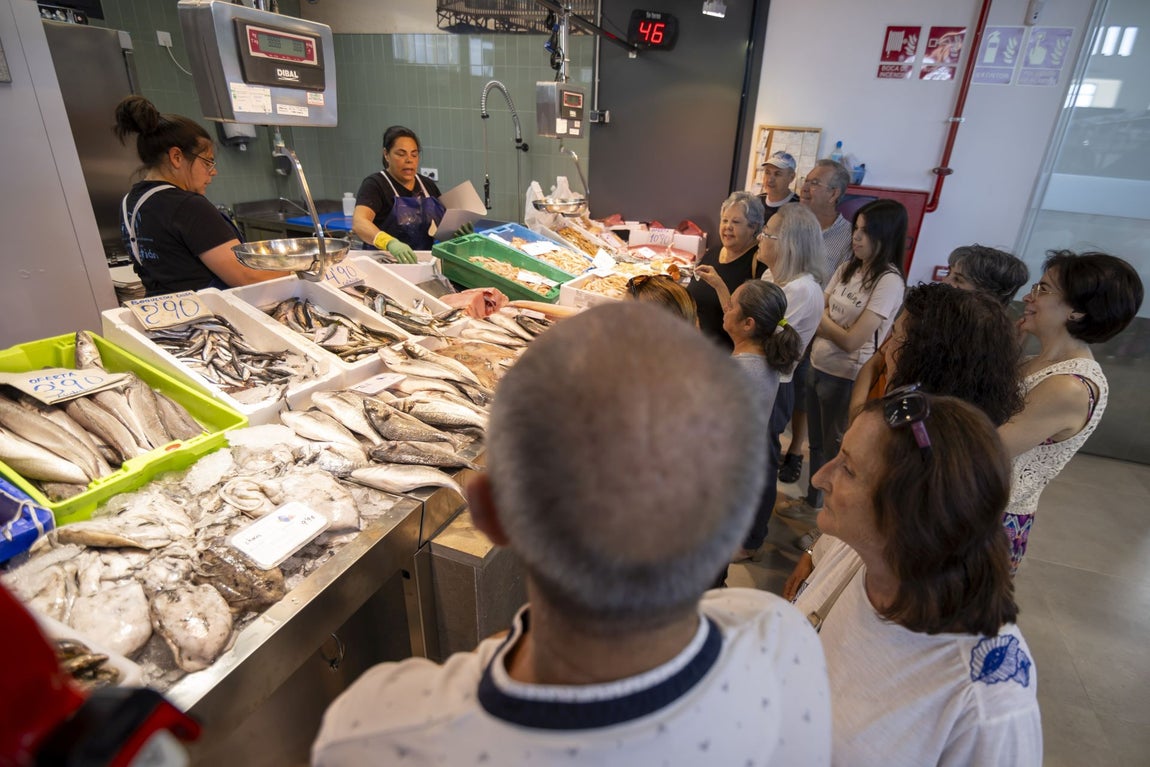 La esperada reapertura del Mercado de San Sebastián, en imágenes