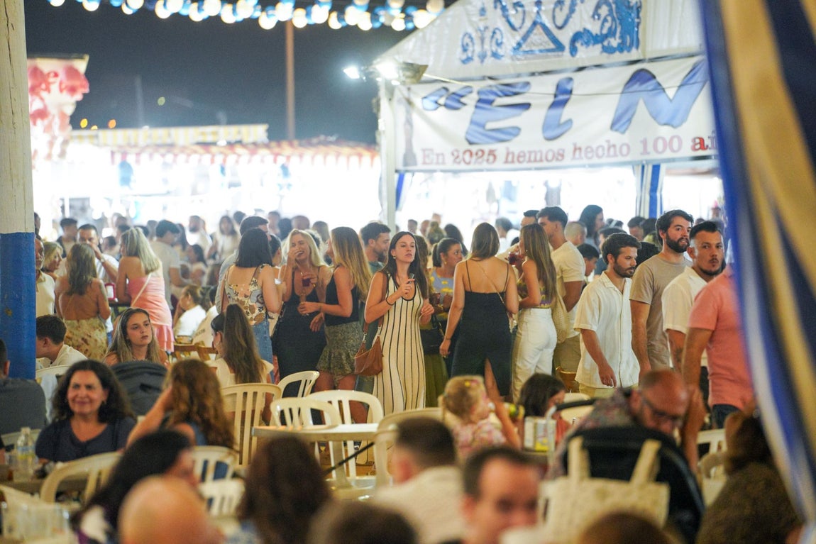 Todas las imágenes del ambiente y los conciertos de Rulo y Siloé en las Colombinas de 2025