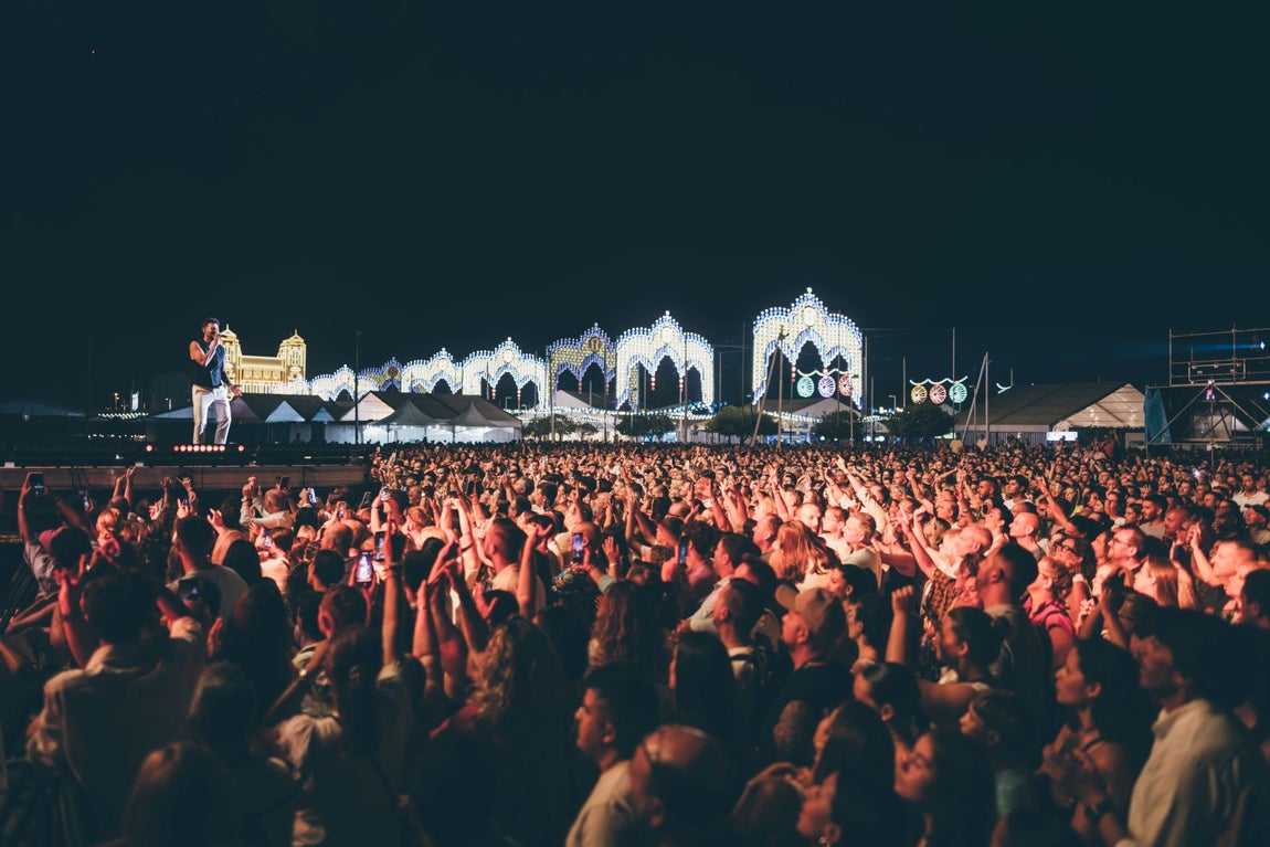 Todas las imágenes de la multitudinaria noche de viernes en Colombinas
