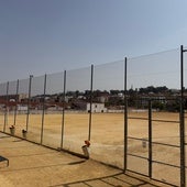 Es el único campo de albero que queda en uso en la capital onubense