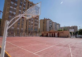 Arreglos en el Polígono de San Sebastián: a licitación la restauración de la pista deportiva y la ampliación del edificio de la asociación de vecinos