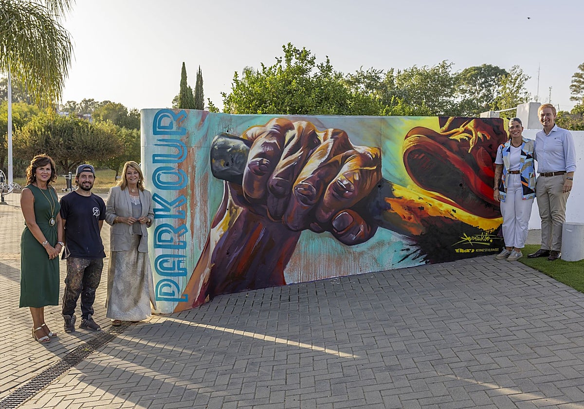 Mural titulado 'Parkour', del artista onubense Víctor Konestilo