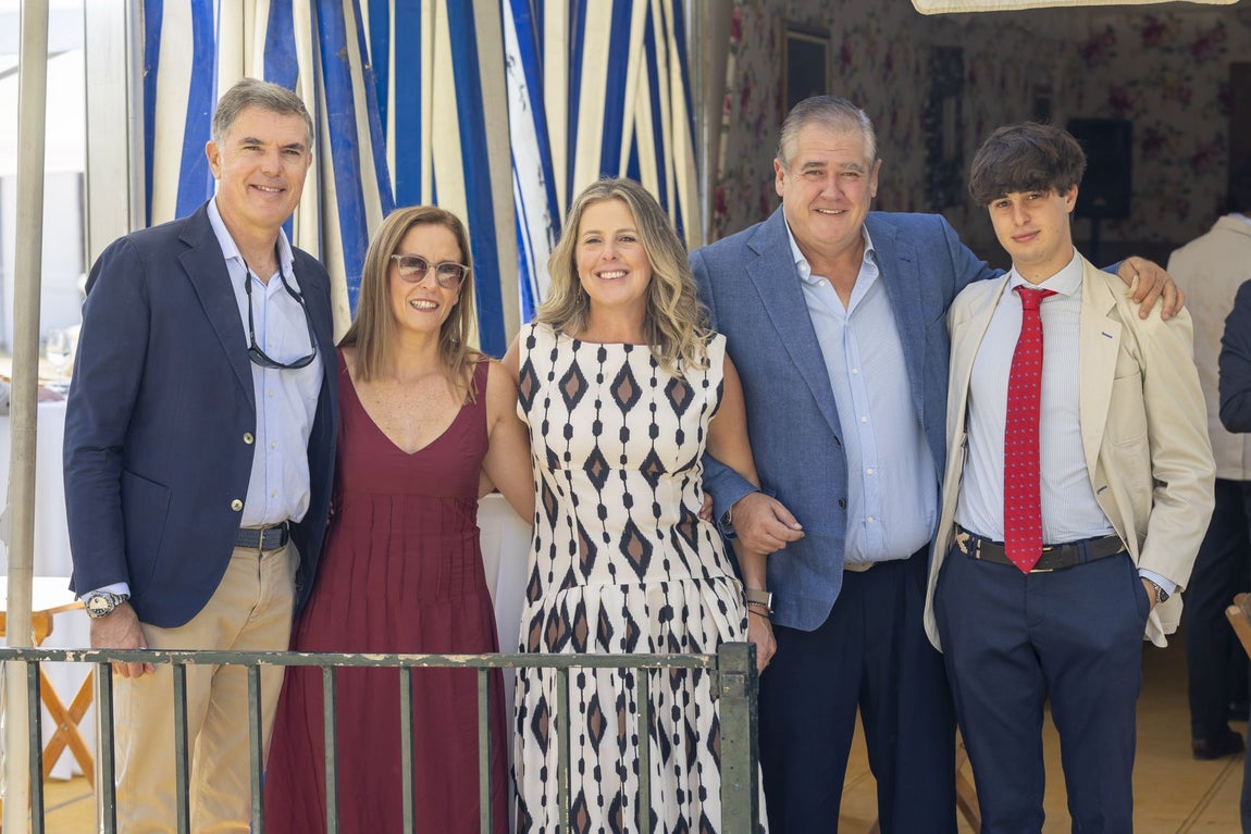 Feria del Caballo de Huelva: Las mejores imágenes de la primera jornada