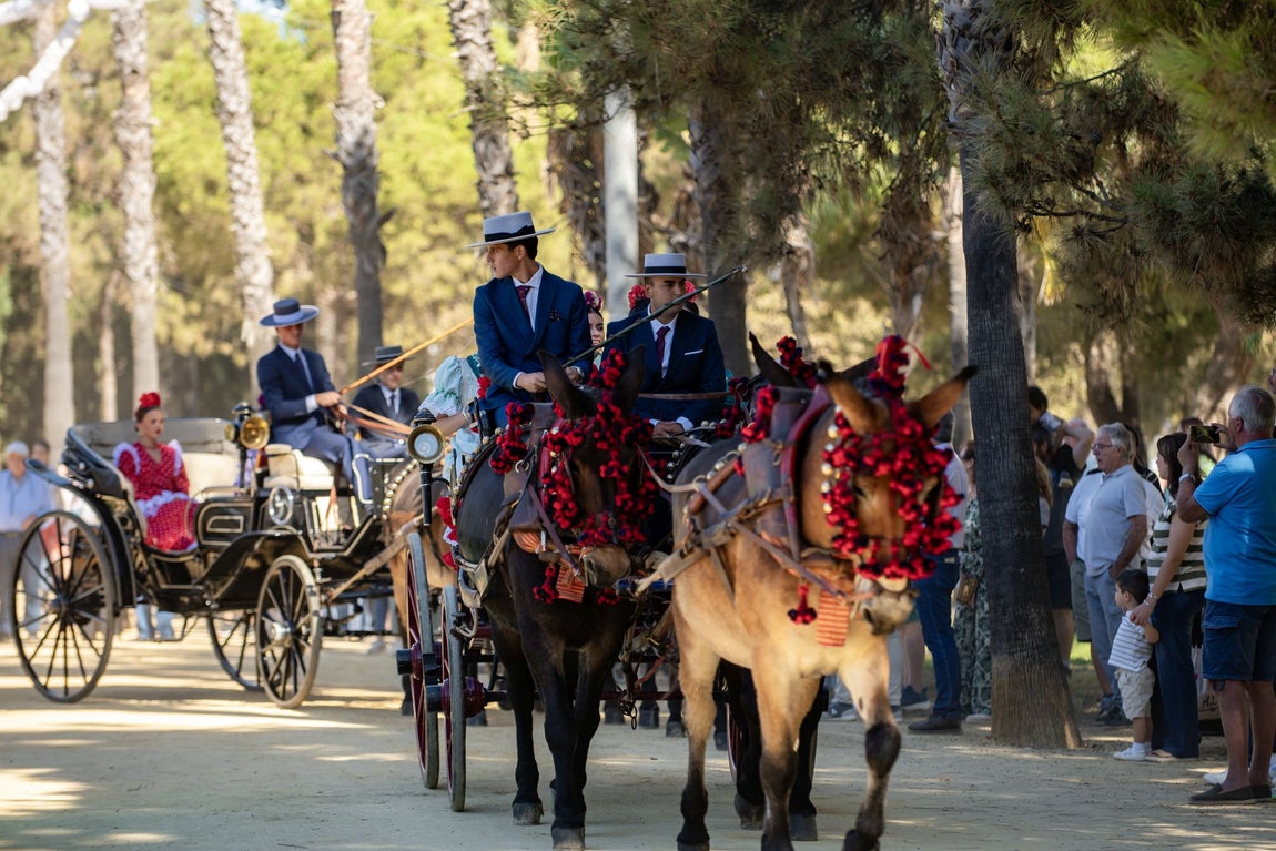 Las mejores imágenes del paseo de enganches de la Feria del Caballo de Huelva