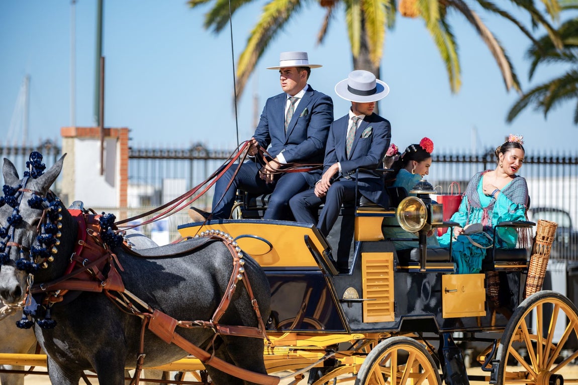 Las mejores imágenes del paseo de enganches de la Feria del Caballo de Huelva