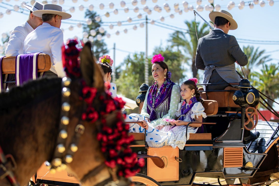 Las mejores imágenes del paseo de enganches de la Feria del Caballo de Huelva