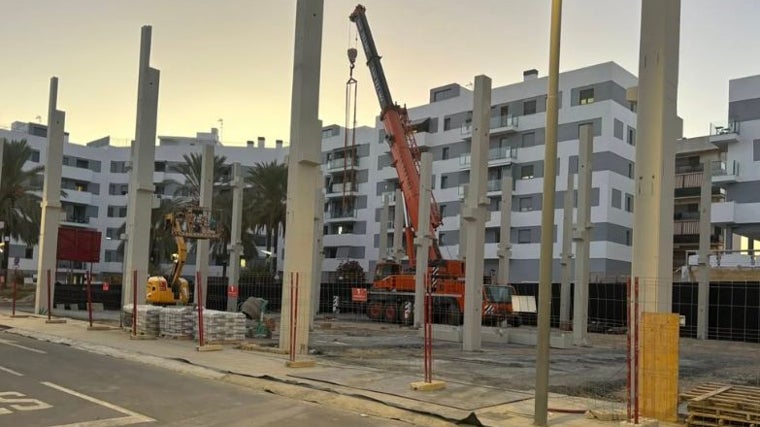 Trabajos en el parque comercial