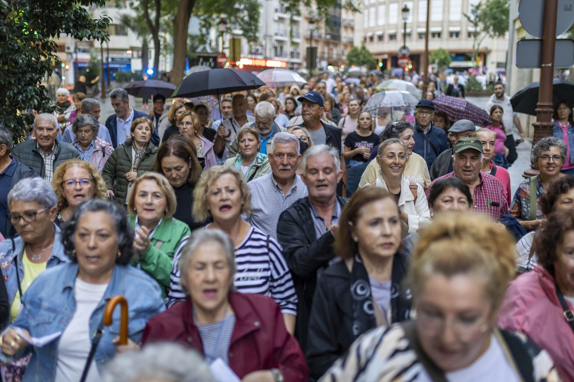 Las imágenes de la nueva manifestación por la sanidad pública de Huelva