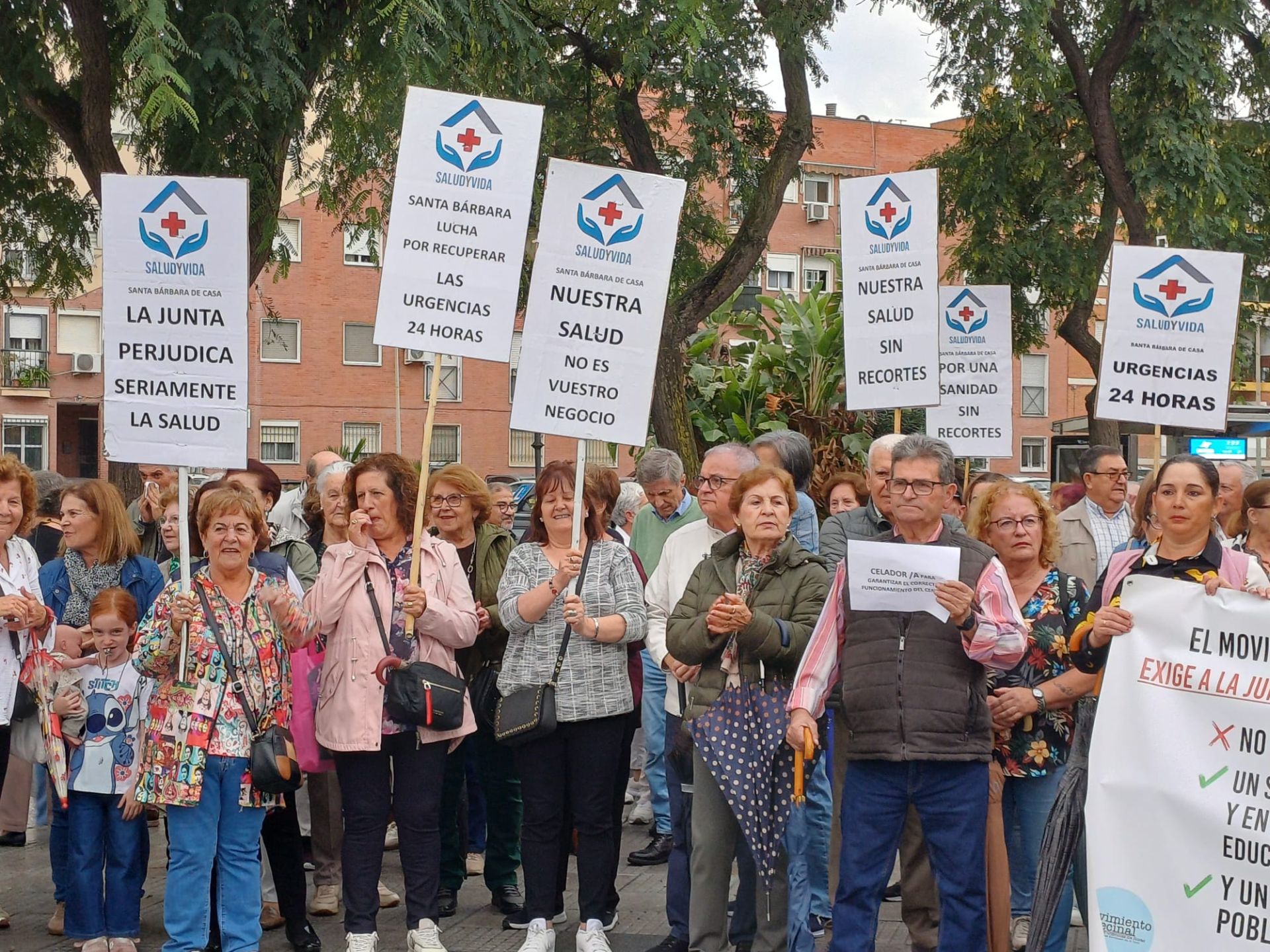 Las imágenes de la nueva manifestación por la sanidad pública de Huelva