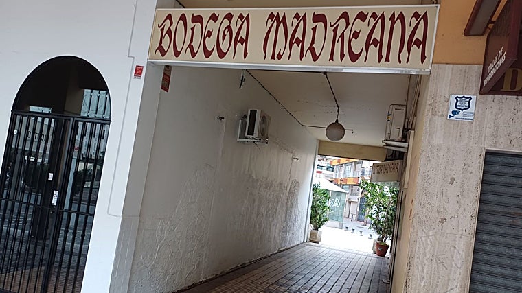 Este lunes las puertas de la Bodega Madreana ya han permanecido cerradas al público