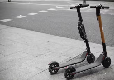 El Ayuntamiento de Huelva comenzará a multar a los patinetes que incumplan la ordenanza antes de final de año