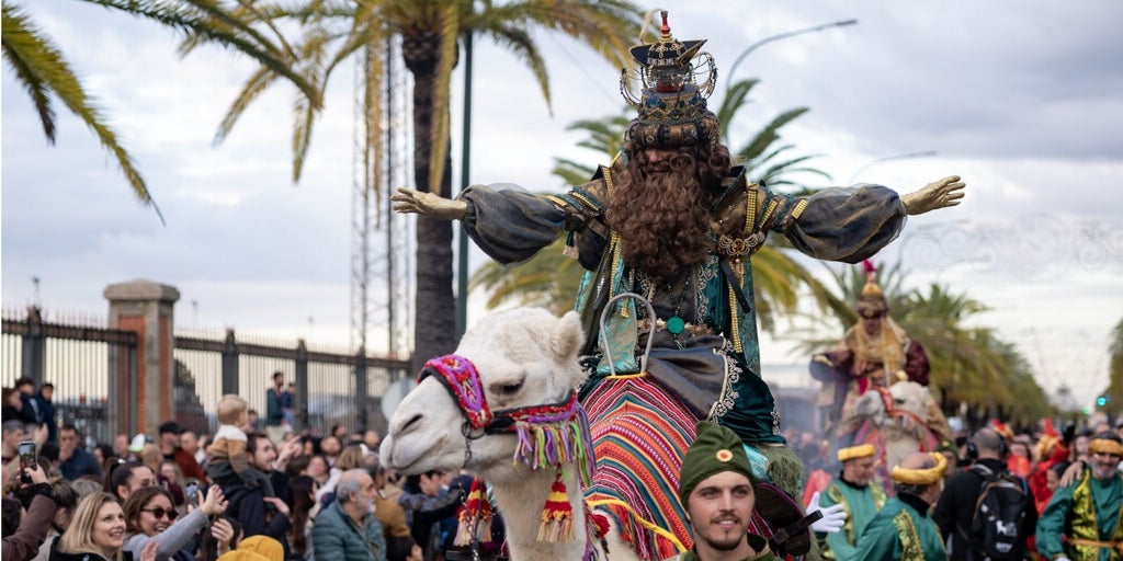 La llegada de los Reyes Magos a Huelva, en imágenes