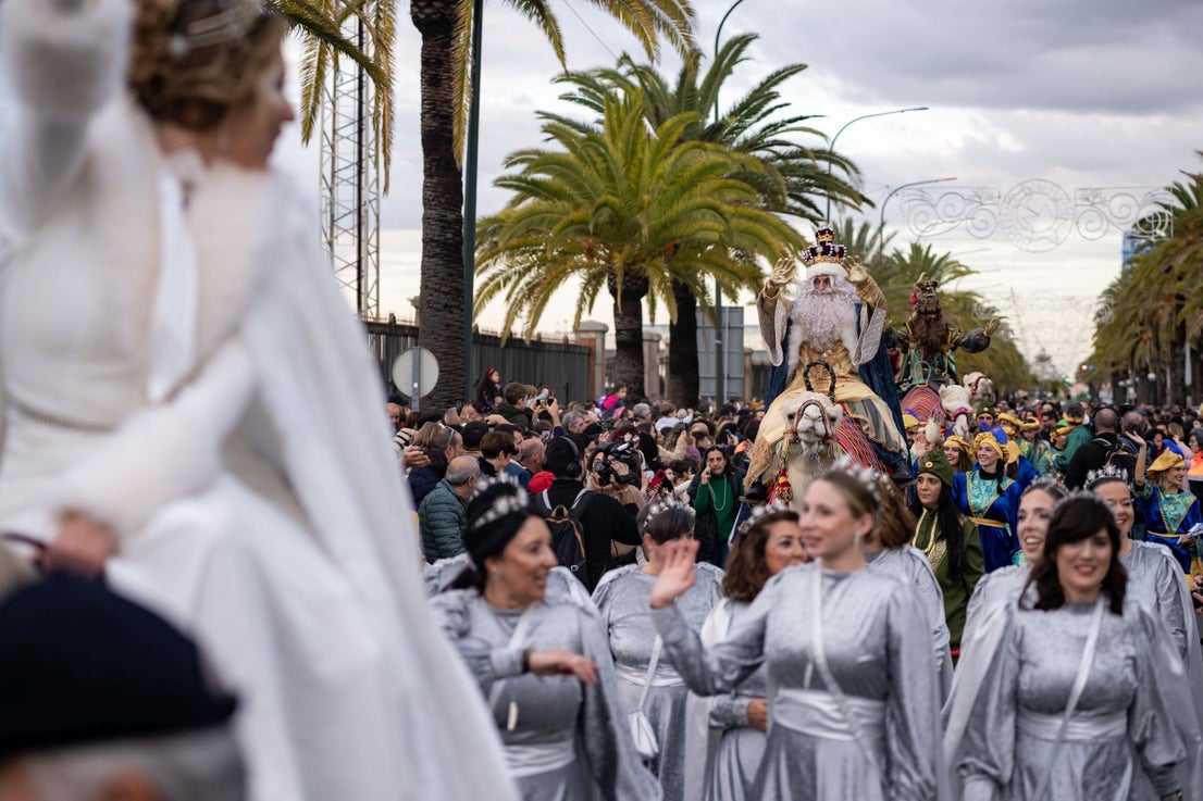 La llegada de los Reyes Magos a Huelva, en imágenes