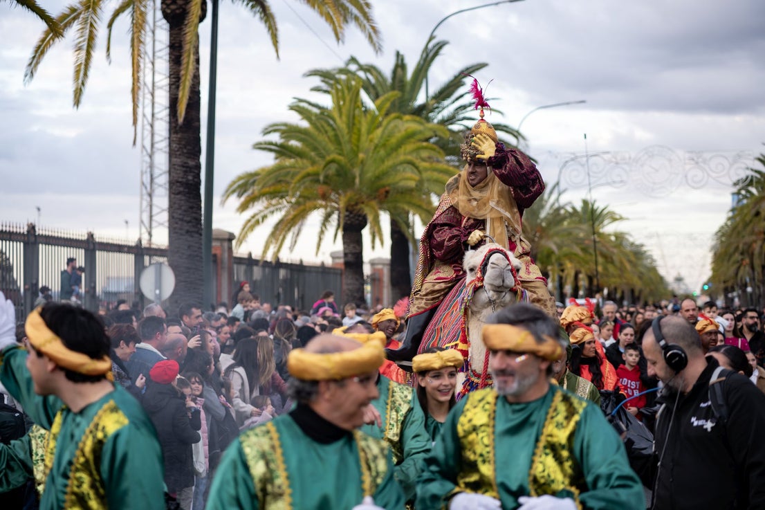 La llegada de los Reyes Magos a Huelva, en imágenes
