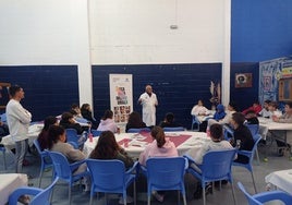 Estudiantes de Primaria y Secundaria conocen la situación de las personas migrantes en asentamientos de Lucena del Puerto y Lepe
