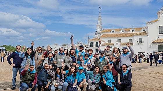 El 'Camino del Rocío Sin Barreras' congrega a cientos de personas en una iniciativa marcada por la solidaridad y la inclusión