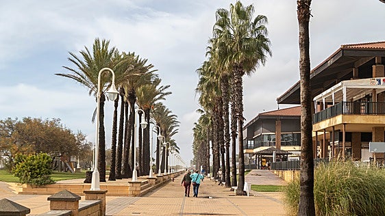 ALCER organiza unas vacaciones adaptadas en Islantilla para personas con enfermedad renal crónica
