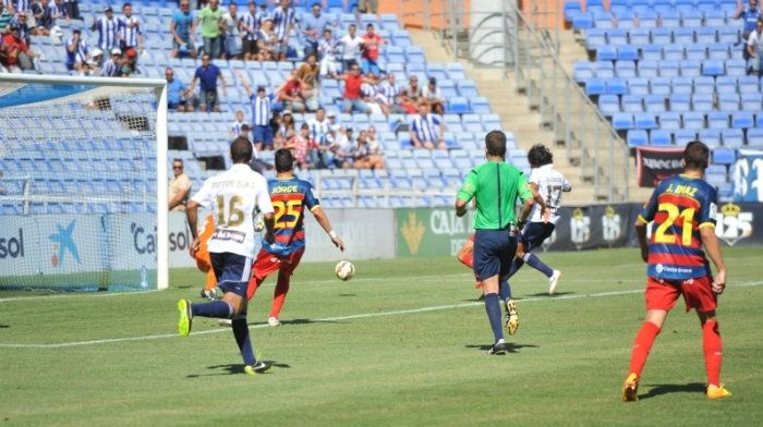 El Decano suma gol a su solidez con un doblete de Pedro Ríos ante un frágil rival (2-0)