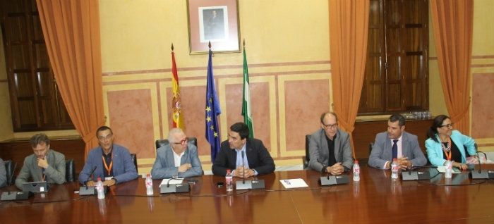 El comité de Ence dice que 'el dinero generado por la fábrica de Huelva en 40 años se lo llevaron a las plantas del norte”