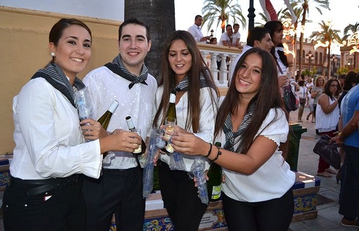 Unas 3.500 personas acudieron a la Noche Blanca de la Cultura y el Vino