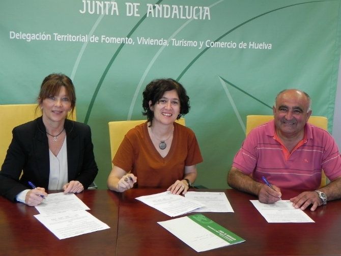 Junta y Ayuntamiento de Rosal de la Frontera acuerdan rehabilitar la plaza de España