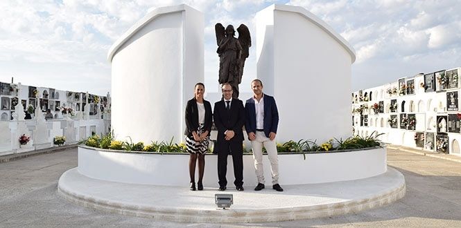 Hinojos amplía su cementerio añadiendo el servicio de columbario