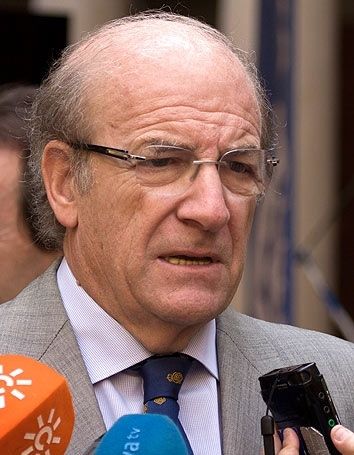 Pedro Rodríguez dice que le importa 'tres pepinos' Franco y que los ciudadanos piden empleo y no memoria histórica