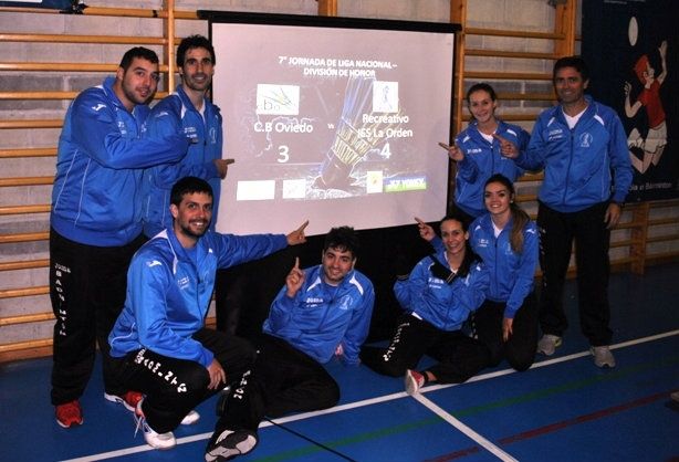 Aldabonazo del IES La Orden en el feudo del CB Oviedo (3-4)