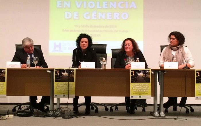Más de 200 profesionales relacionados con la violencia de género participan en unas jornadas formativas