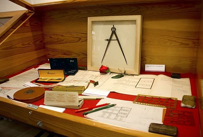 El Colegio de Arquitectos expone desde hoy sus 80 años de archivo documental