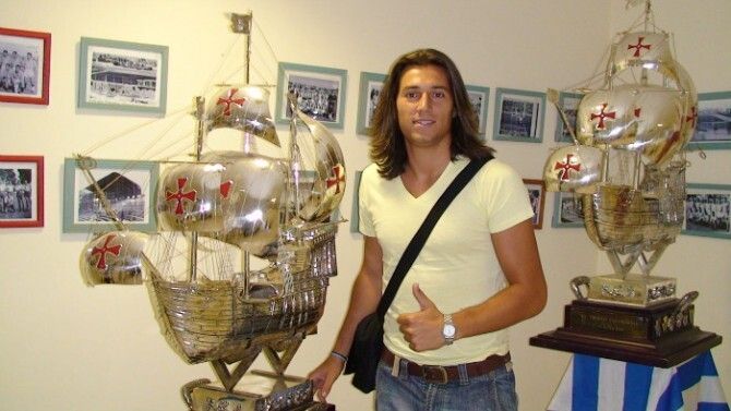 Luis Lara da el triunfo al filial en Coria