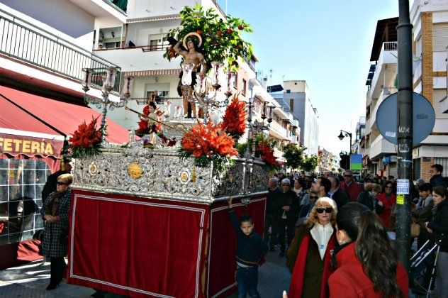 Punta Umbría se vuelca con San Sebastián en su procesión por las calles de la localidad