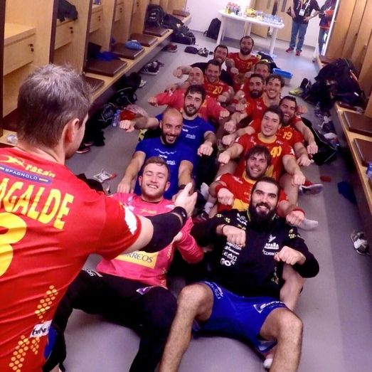 España espera rival en cuartos tras pasar por encima de Túnez (28-20)